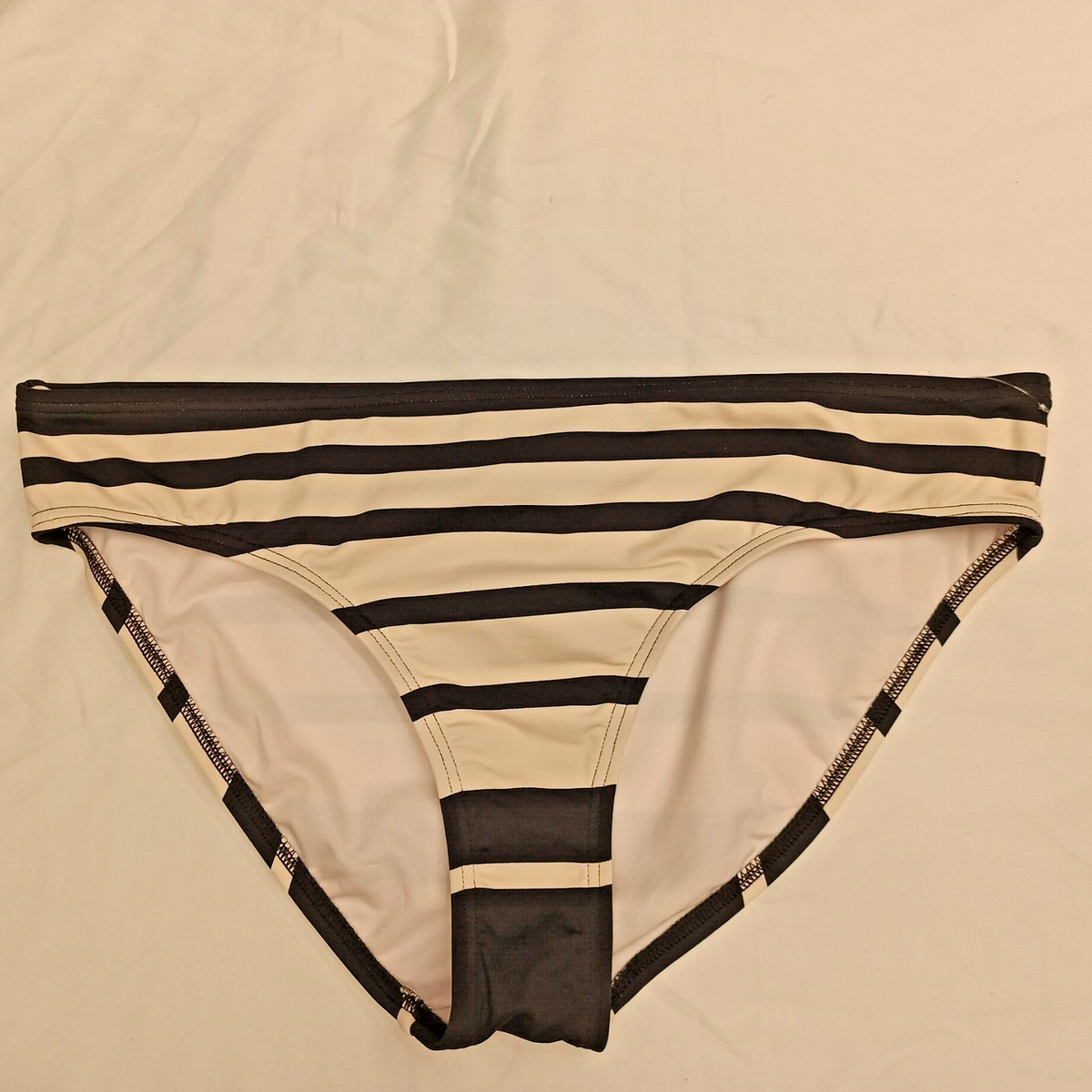 Liz Claiborne Sz 12 Black Cream Stripped Bikini FULL COVER swim