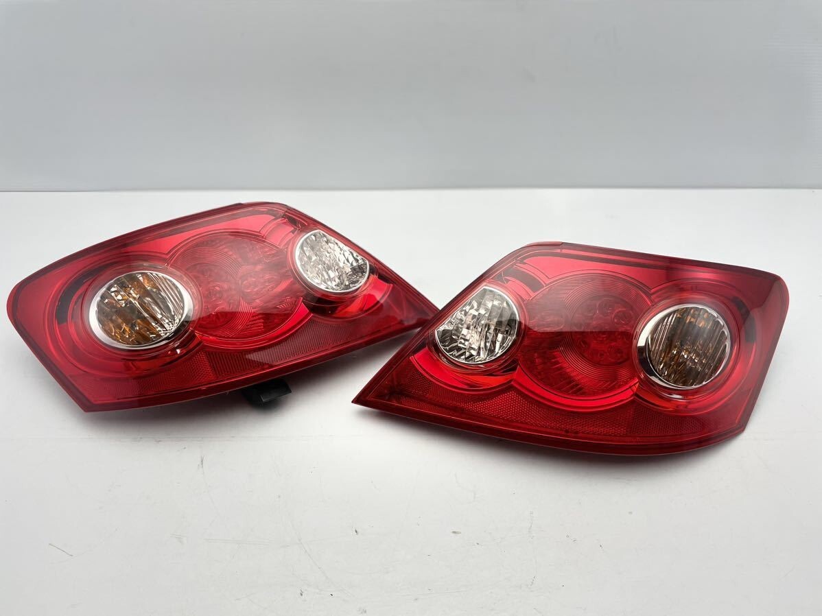 Toyota Mark X GRX120 Genuine Tail Light Set KOITO 22-333 RHD