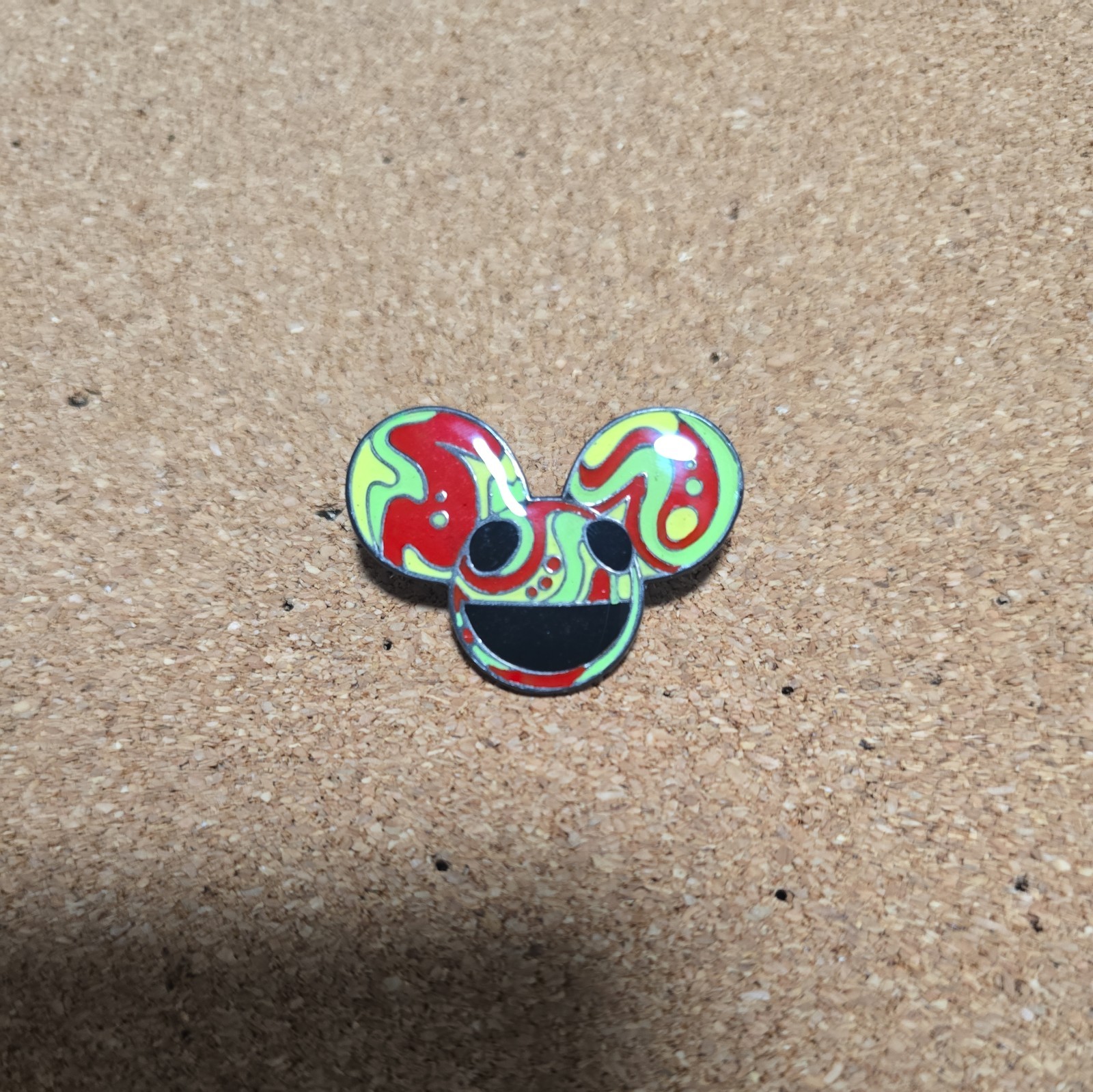 Deadmau5 green/red Pin