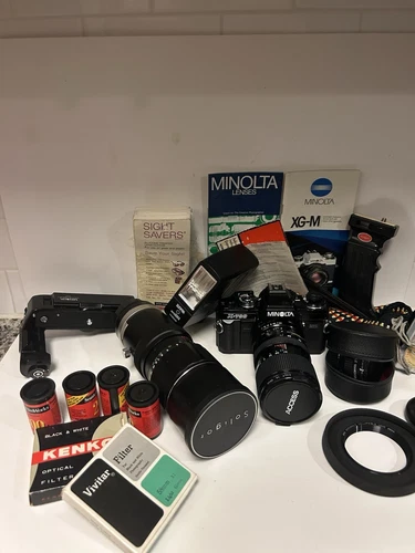Minolta X-700 35mm SLR Film Camera Bundle