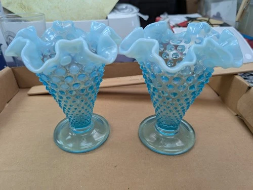 Vintage FENTON BLUE OPALESCENT SMALL HOBNAIL VASE (1940-55) 5 1/2” set of 2