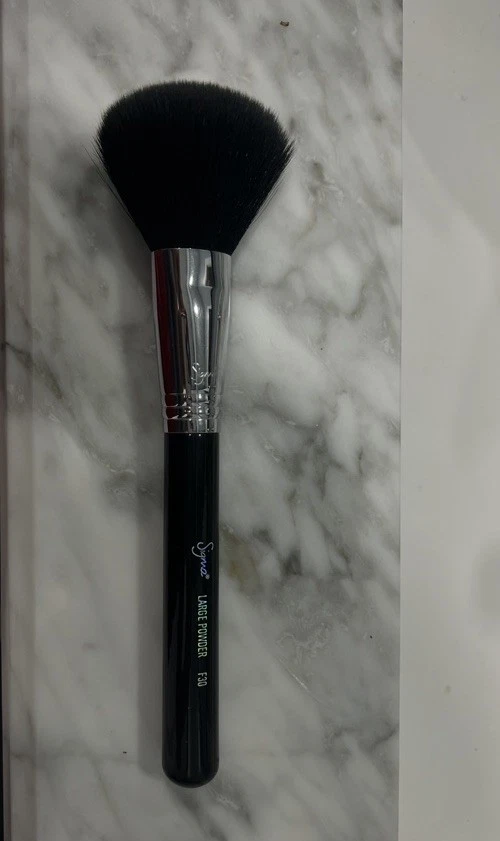 NWOT Sigma Large F30 Powder Makeup Brush - Image 3 of 4