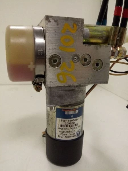 PHAETON 2004 Tapa Motor Tirador 2004-2006 Volkswagen Phaeton Hidráulico TDown 27993 Foto 3 de 4