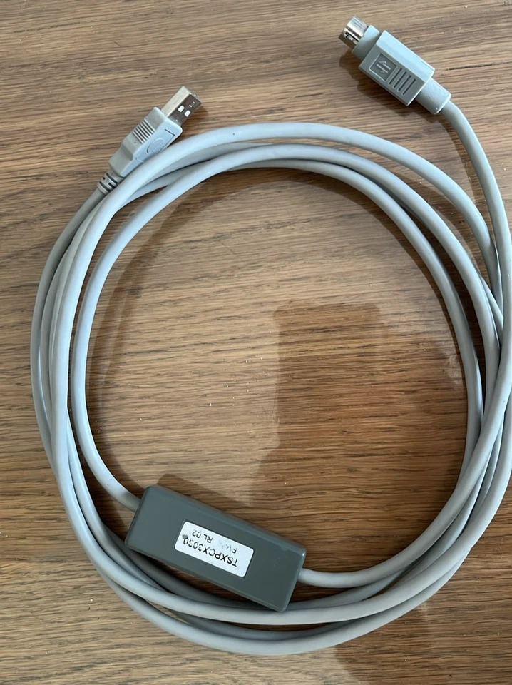 Schneider / Telemecanique TSXPCX3030 – Câble de programmation USB pour TSX Micro - Photo 1/2
