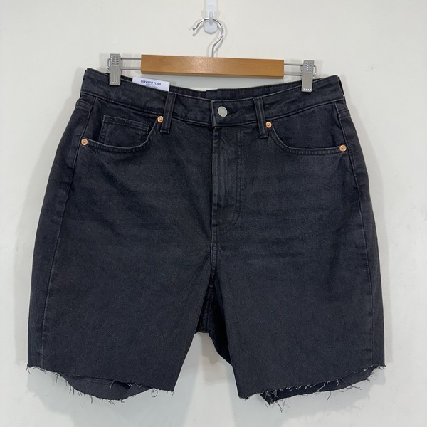 H&M Curvy Fit Cut Off Denim Shorts Women 12 (32in) Black Raw Hem High Rise NEW