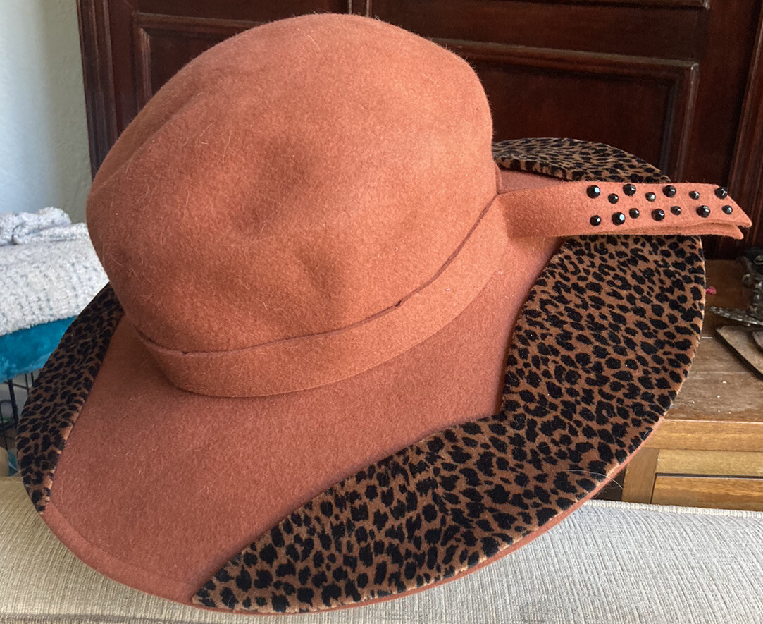 Vintage Animal Leopard Print & Burnt Orange Oscar De La  display picture 2