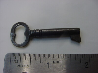 VINTAGE SKELETON KEY - ANTIQUE CLOCK CABINET LOCK KEY 