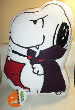 NEW SNOOPY HALLOWEEN DRACULA VAMPIRE SHERPA THROW PILLOW 15 X 17 WITH TAGS