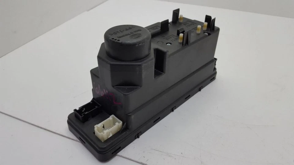 中央锁定泵盗窃模块 1999 200 梅赛德斯奔驰 C230 C280 — 第 4/4 张图片