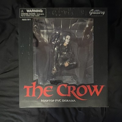 Gallery Diorama The Crow Eric Draven Rooftop PVC Figurine Boxed Black