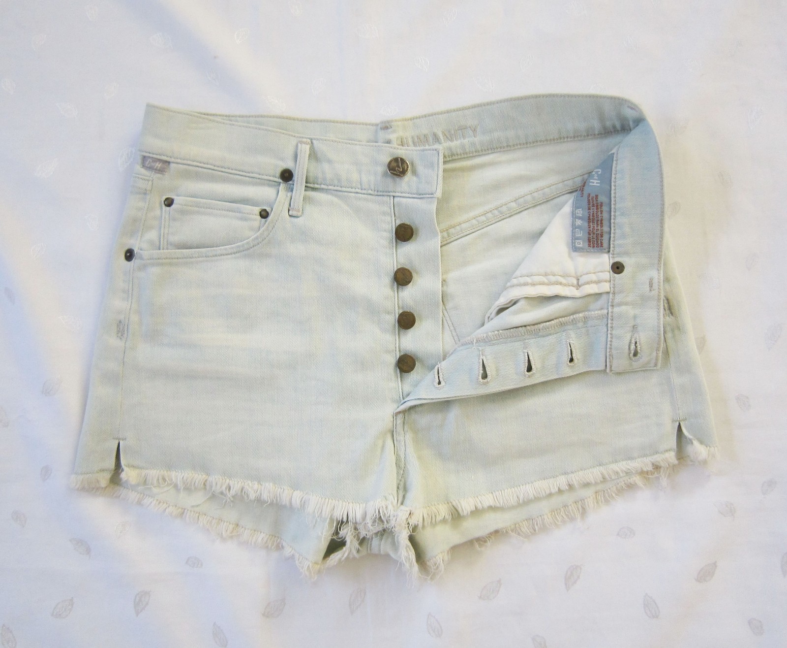 Citizens of Humanity Chloe Raw Hem High-rise Denim Shorts in Serene Wash Size 27 image 7