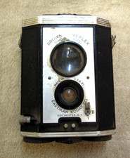 Vintage Brownie Reflex Synchro Model Camera Untested - Sold AS-IS  A19 