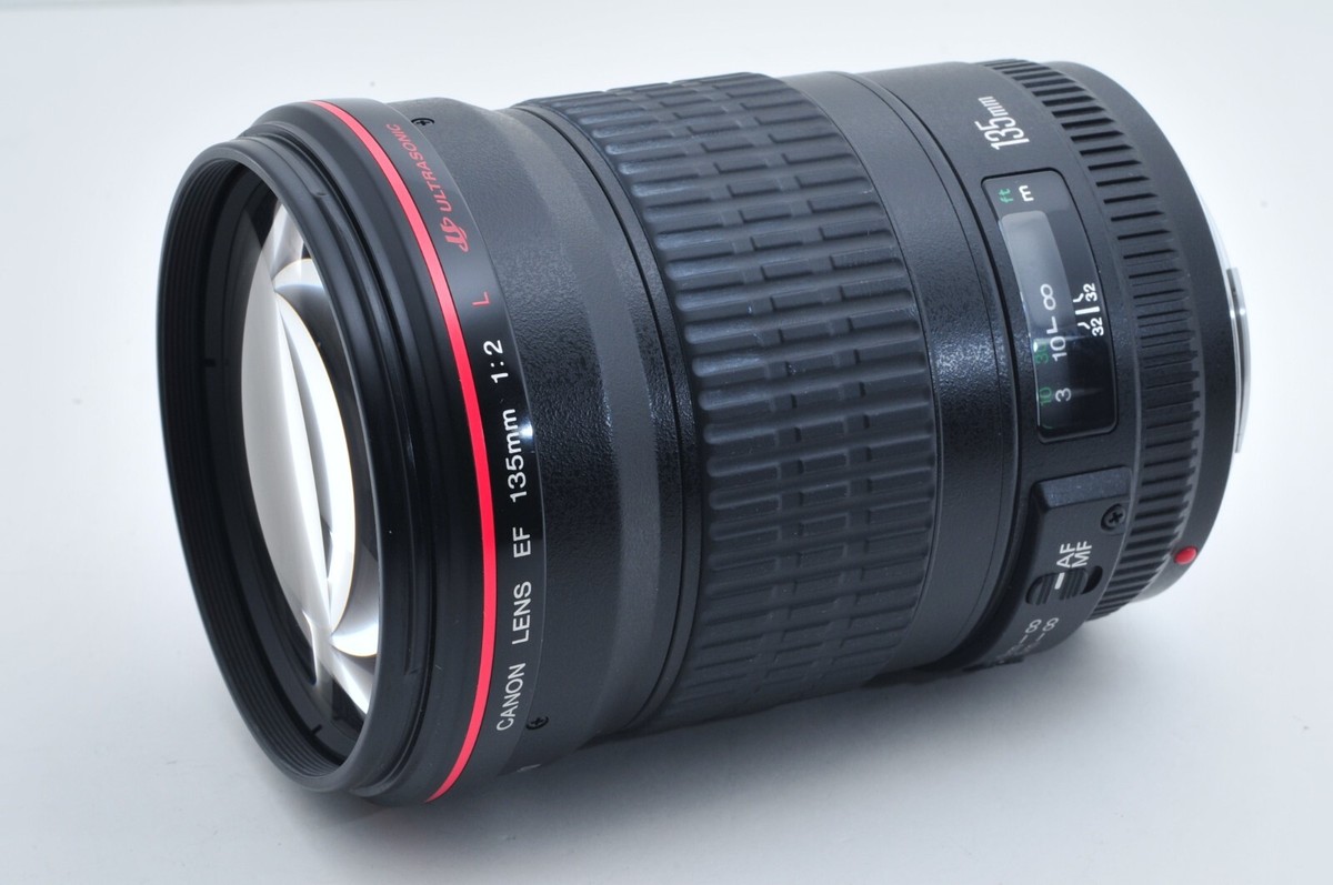 Canon EF 135㎜　F2 L ULTRASONIC Canon EF 135mm f2 L Series Ultrasonic Lens with Caps - 1:2