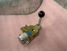 AIRMATIC BRL2D HI-CYCLIC MANUALLY OPERATED DIRECTIONAL CONTROL VALVE 3/8IN