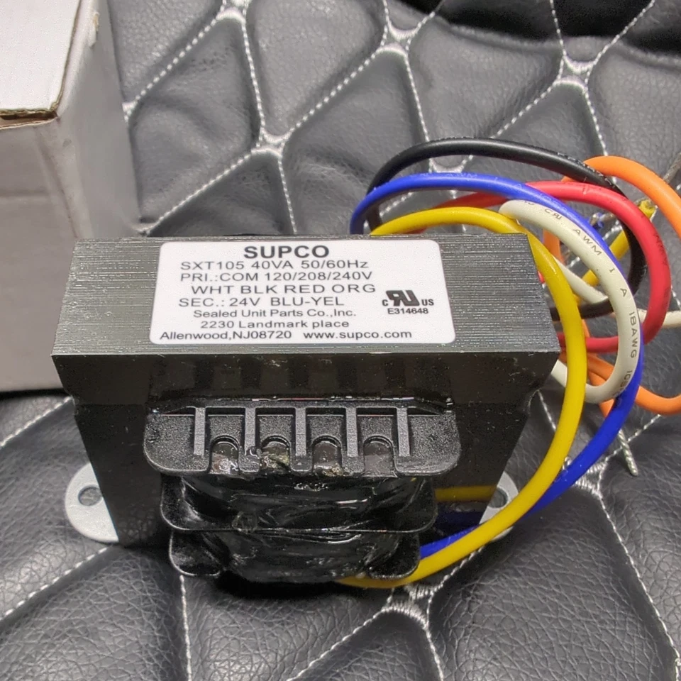 Transformador de climatización Supco SXT105 40VA 120/208/240 voltios x 24 voltios montaje en pie Foto 2 de 4
