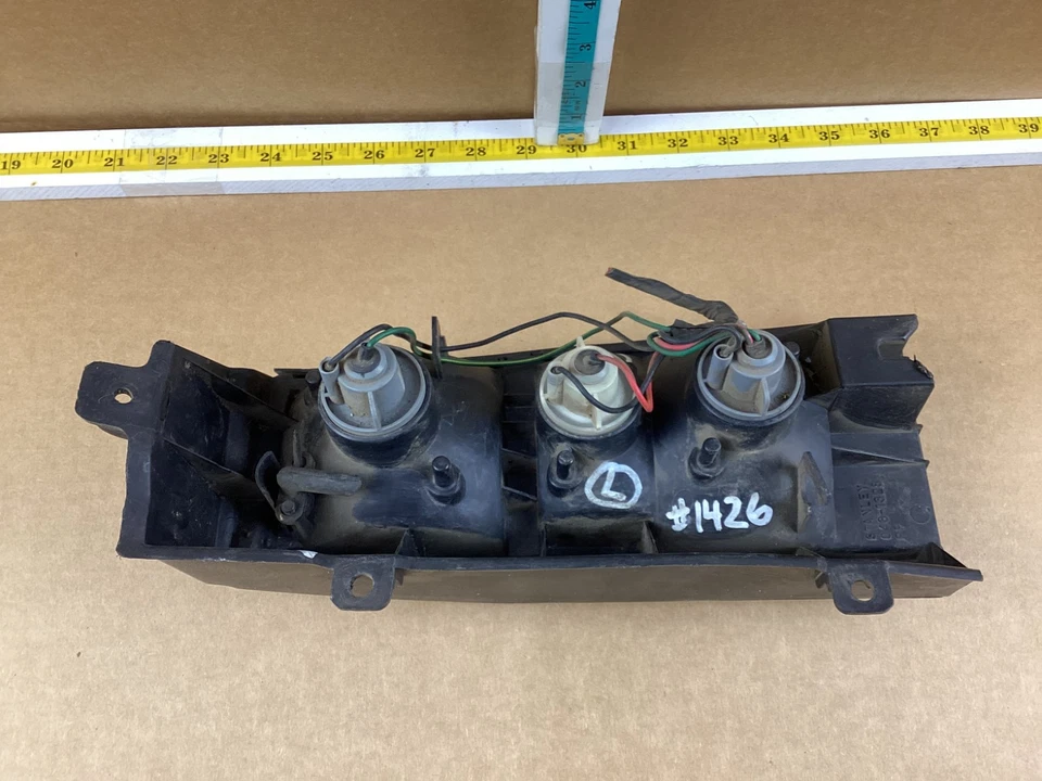 Conjunto de luz trasera izquierda del lado del conductor Mercury Tracer Station Wgn 1991-1996 Foto 3 de 4