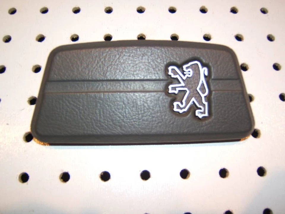 Volante Peugeot 80-85 505 GL GRIS Marrón Claro Centro OEM 1 Almohadilla con Logo Foto 2 de 4