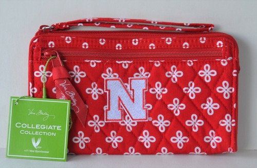 Bracciale Vera Bradley nuovo con etichette zip anteriore Collegiate Nebraska Oregon Baylor UNC $50 - Foto 8 di 13