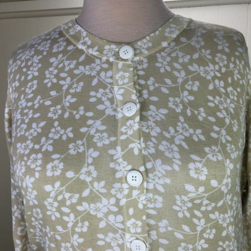 NWT Faded Glory Beige Flower Cardigan Sweater Large - Picture 2 of 6