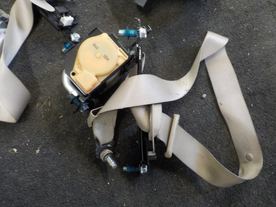 Módulo de correa izquierda/derecha Kia Optima 2010 sensor de impacto lateral de paso de rueda Foto 3 de 4