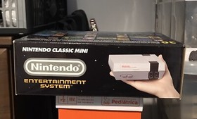 Nintendo Mini NES Classic Edition Collectable 30 Games 2 Controllers Classic