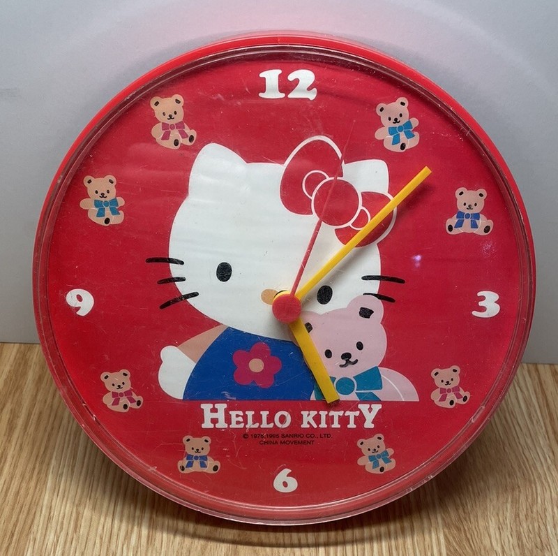 Vintage Sanrio Hello Kitty Wall Clock 1995 RARE