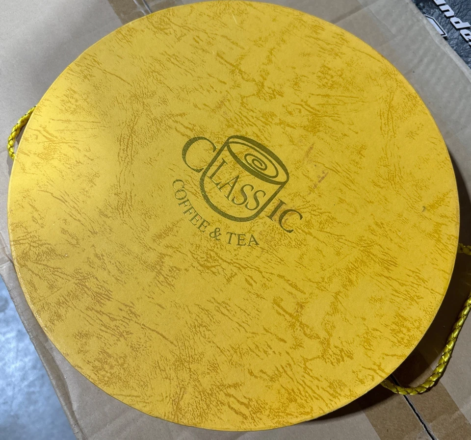 Juego Clásico de Café y Té 6 Tazas y 6 Platillos en Caja Redonda - ¿Nunca Usado? Foto 3 de 3