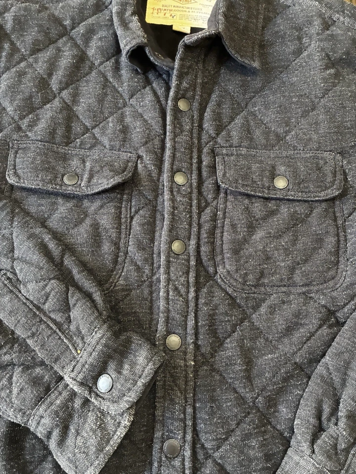 Chaqueta acolchada a presión American Eagle vintage para hombre talla mediana color negro polar Foto 3 de 4