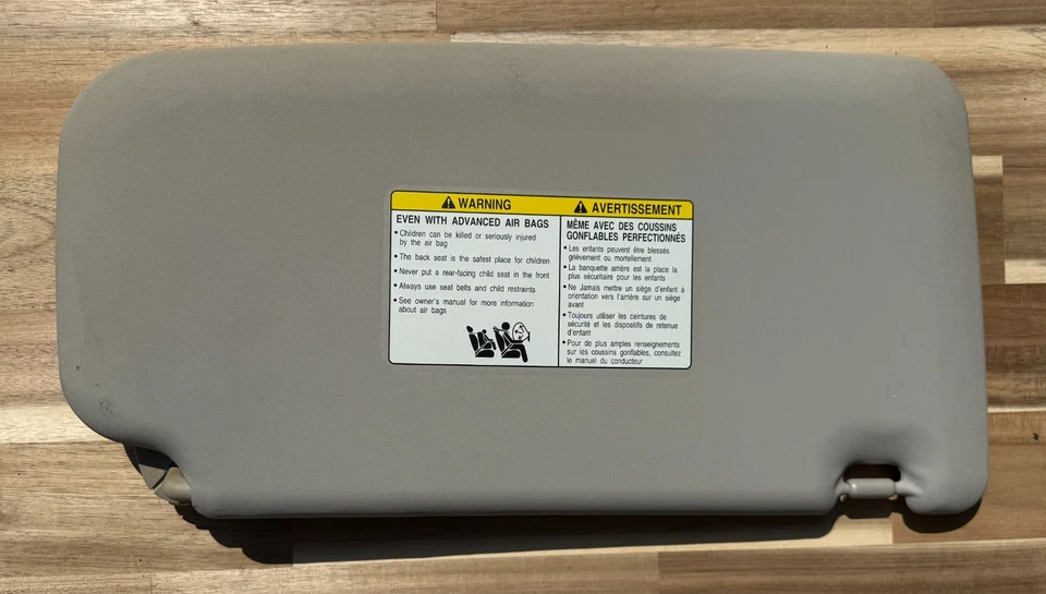 Parasol gris lado del conductor Nissan Cube 2009-2014 LH OEM Foto 3 de 3