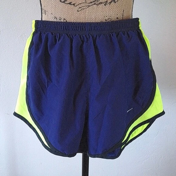Nike dri hotsell fit shorts 56323