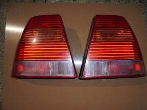 Rücklicht Rückleuchte Heckleuchte Set 1J5945096 VW Bora Limousine