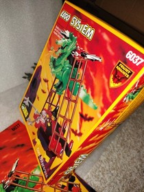 LEGO Castle: Witch's Windship (6037) Complete, With Box And Instructions.