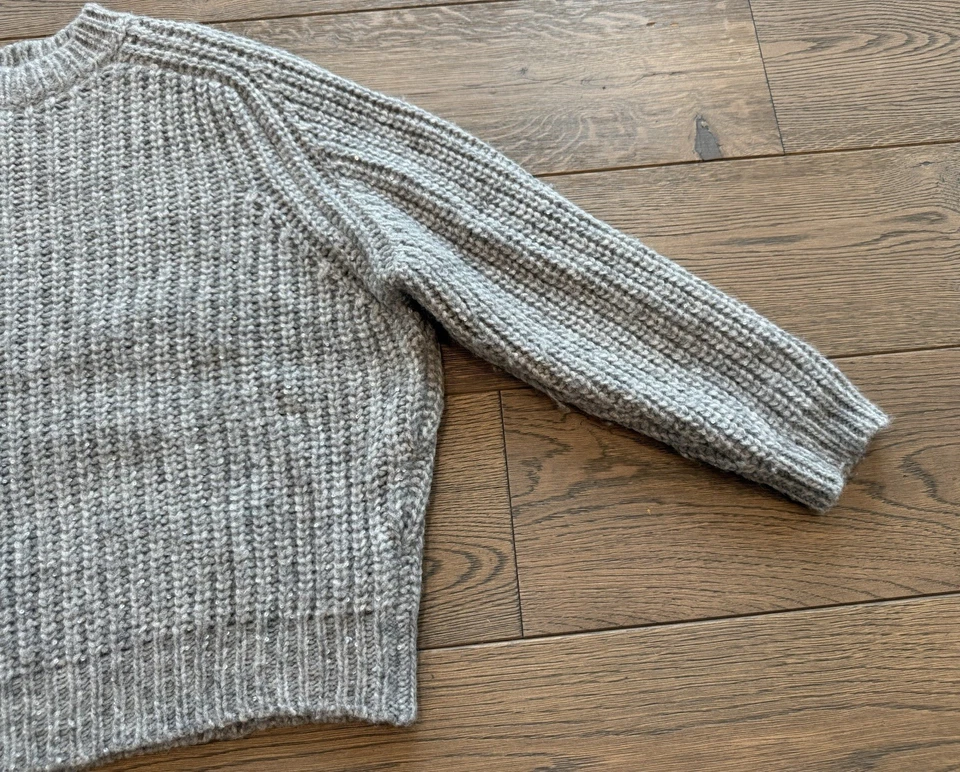 Edler Pullover von PESERICO - IT 44 / S-M - Grau / Pailletten ~450€ - Bild 4 von 4