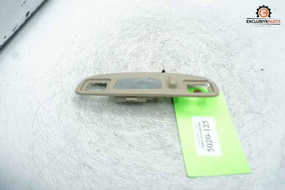 16-18 Buick Envision OEM Roof Rear Right RH Pass Side Courtesy Light Lamp 5020 - Image 2 of 4