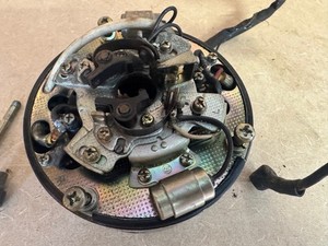 SUZUKI  GT185  GENERATOR ROTOR AND POINTS