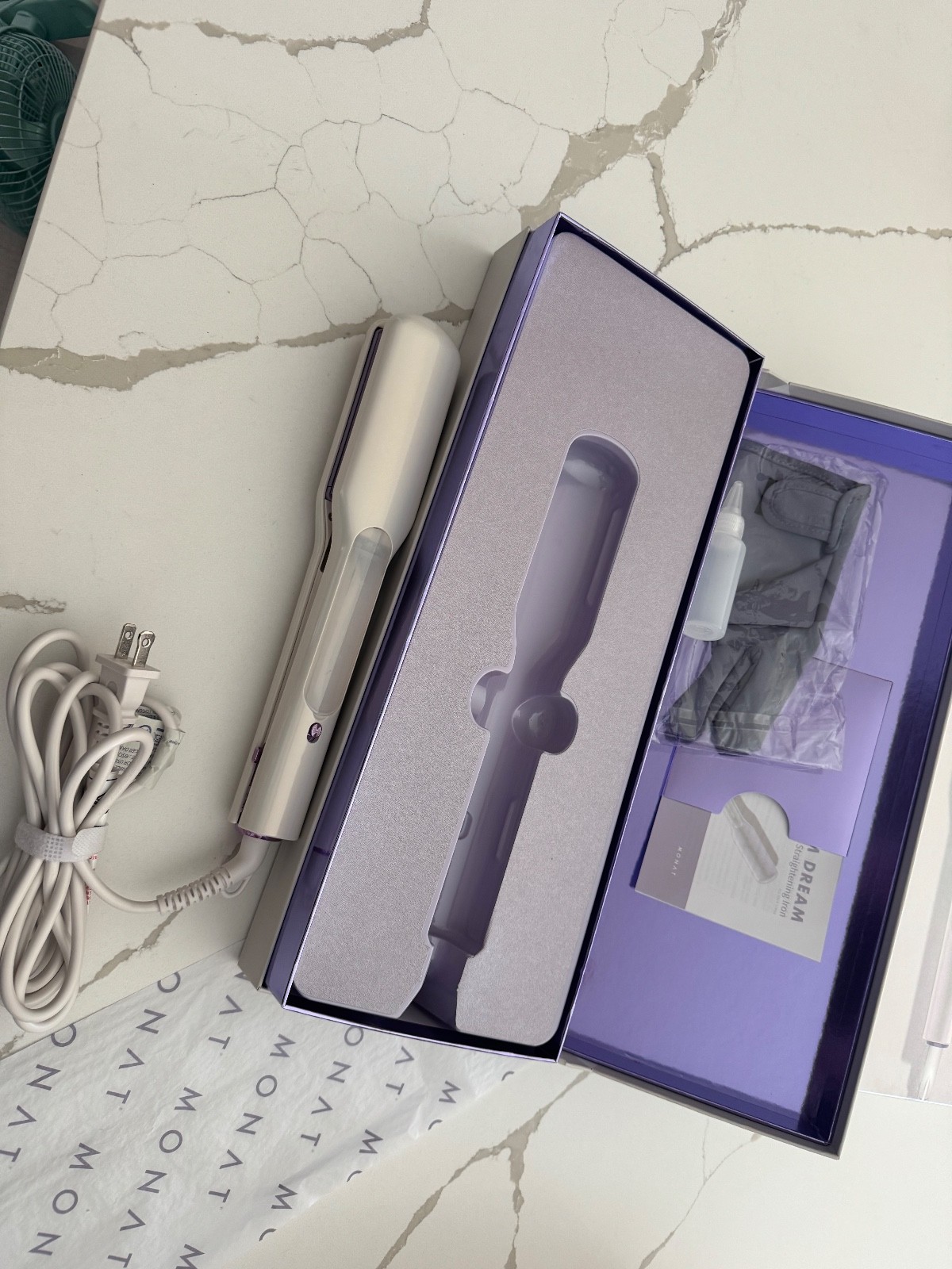 NEW in Box Monet Steam Dream Hair Straightening Iron, 30 min Auto Shut Down