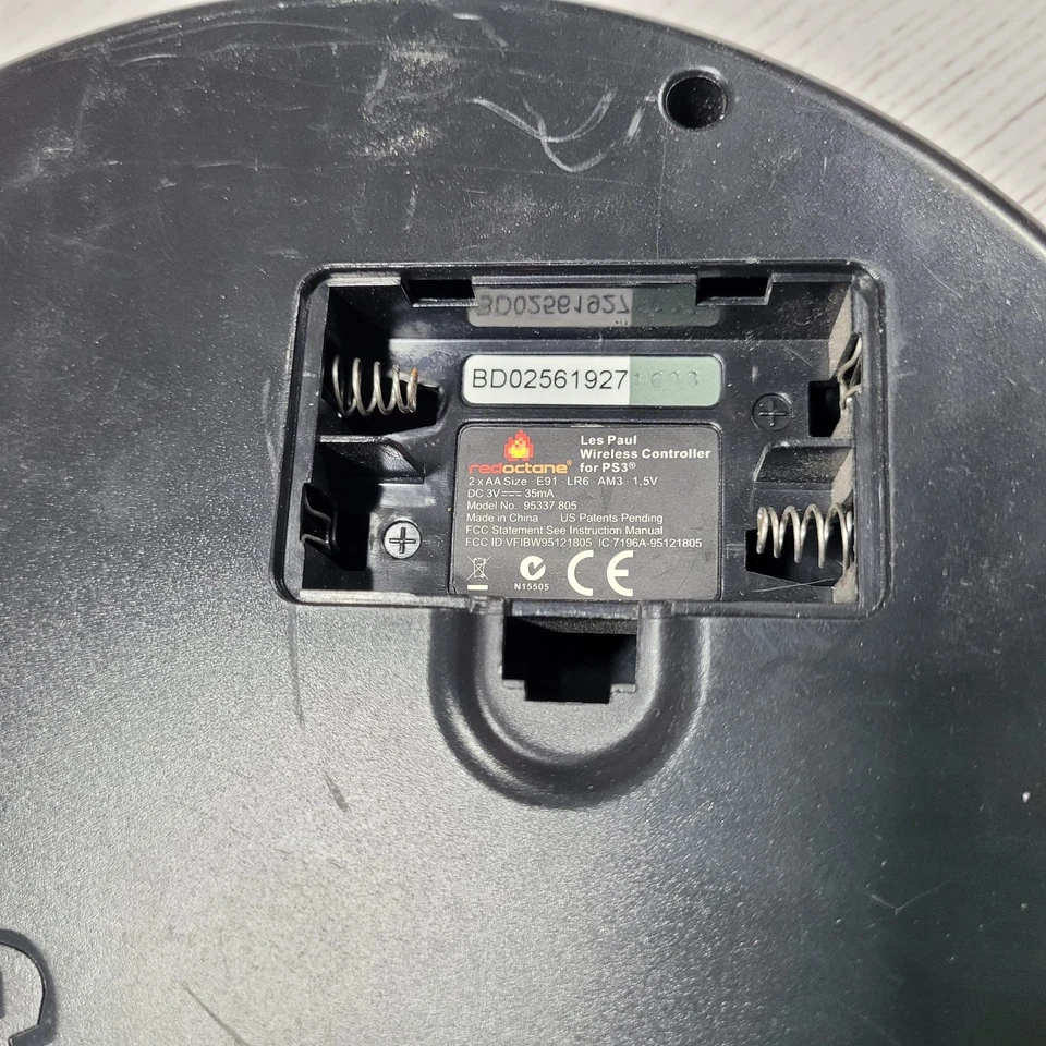 Aerosmith Gibson Les Paul Guitar Hero Controller 95337 805 PS3 Strap NO DONGLE - Image 4 of 4