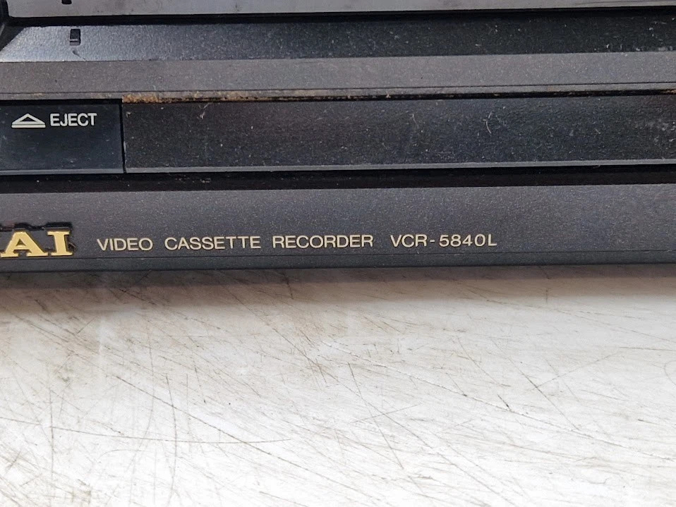 Funai VCR-5840L Videorekorder - Für Teile, Kosmetische Abnutzung - Bild 2 von 4