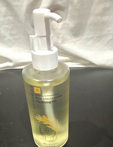 Rice Niacinamide Glowing Moisturising Cleansing Oil Face 200 ml