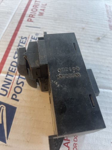 1995-99 Mitsubishi Eclipse Passenger Window Door Lock Switch Assembly Tested OEM - Picture 5 of 6