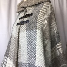 John Branigan Weavers Wool Blend Cape Shawl Poncho Irish Neutraltweed Buckle Os
