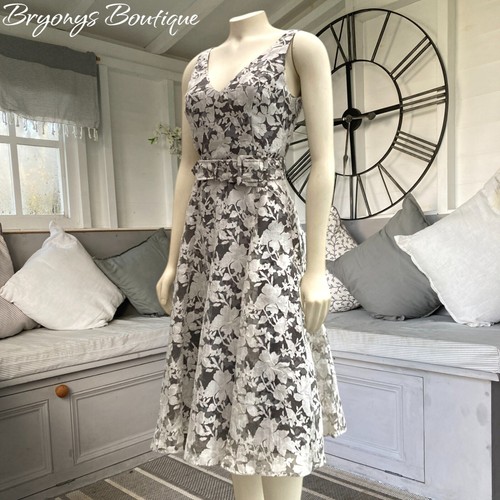 Phase Eight Grey & White Floral Overlay Lace Fit & Flare Belted Dress 8 Occasion - Picture 5 of 15