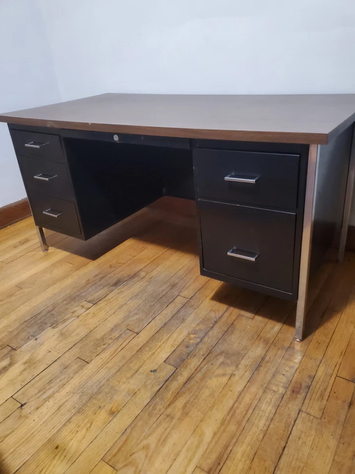 Tapa laminada de escritorio industrial cisterna mediados de siglo moderna Foto 4 de 4