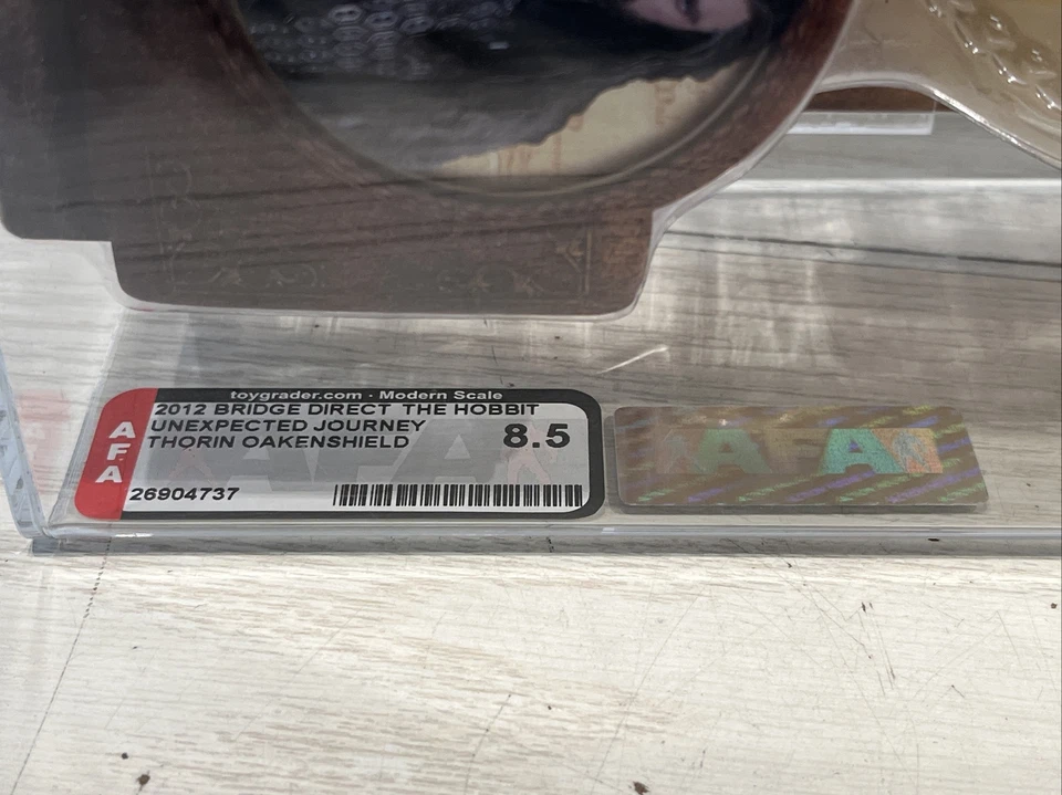 Bridge Direct 2012 El Hobbit Viaje Inesperado Thorin Escudo de Roble AFA 8,5 Foto 2 de 4