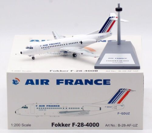 Air France / Fokker F-28-4000 / F-GDUZ / B-28-AF-UZ / 1:200 - Foto 10 di 10