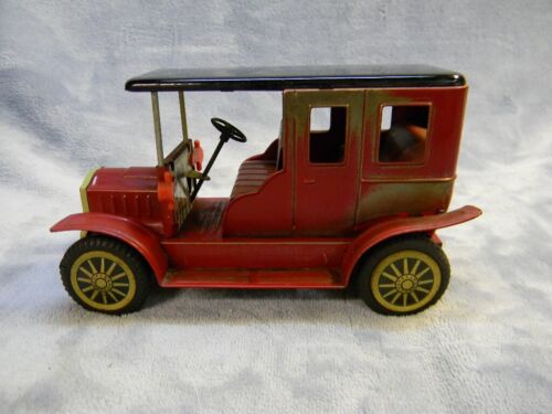 1/16 SCALE VINTAGE BANDIA 1915 FORD MODEL "T" JAPANESE TIN RED FRICTION CAR - Picture 4 of 11