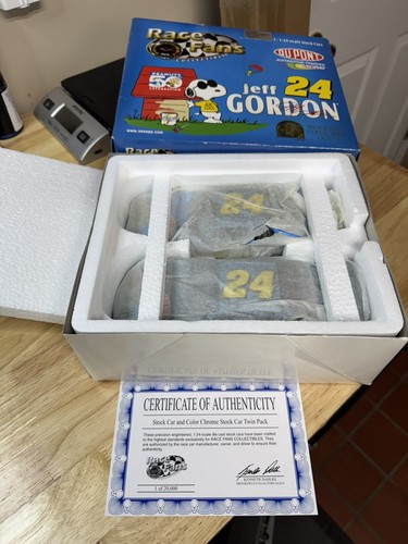 1/24 ACTION RCCA #24 JEFF GORDON DuPont 50th PEANUTS 2000 Monte Carlo 2 Car Set!