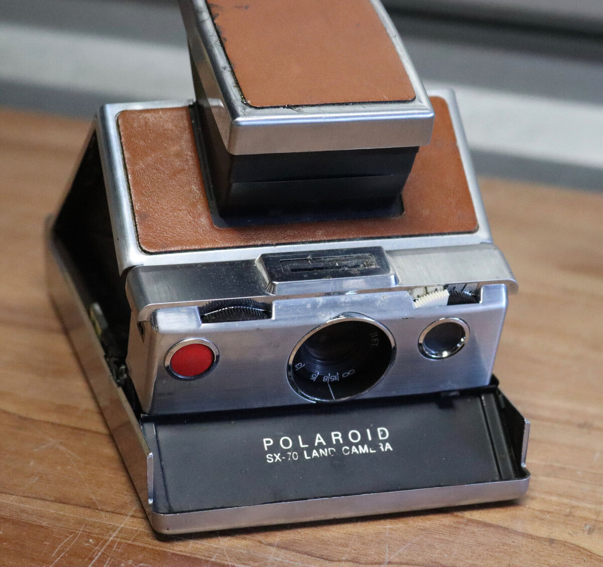 Vintage Polaroid SX-70 Land Camera Brown Leather Folding Vintage Polaroid SX-70 Land Camera Brown Leather Folding