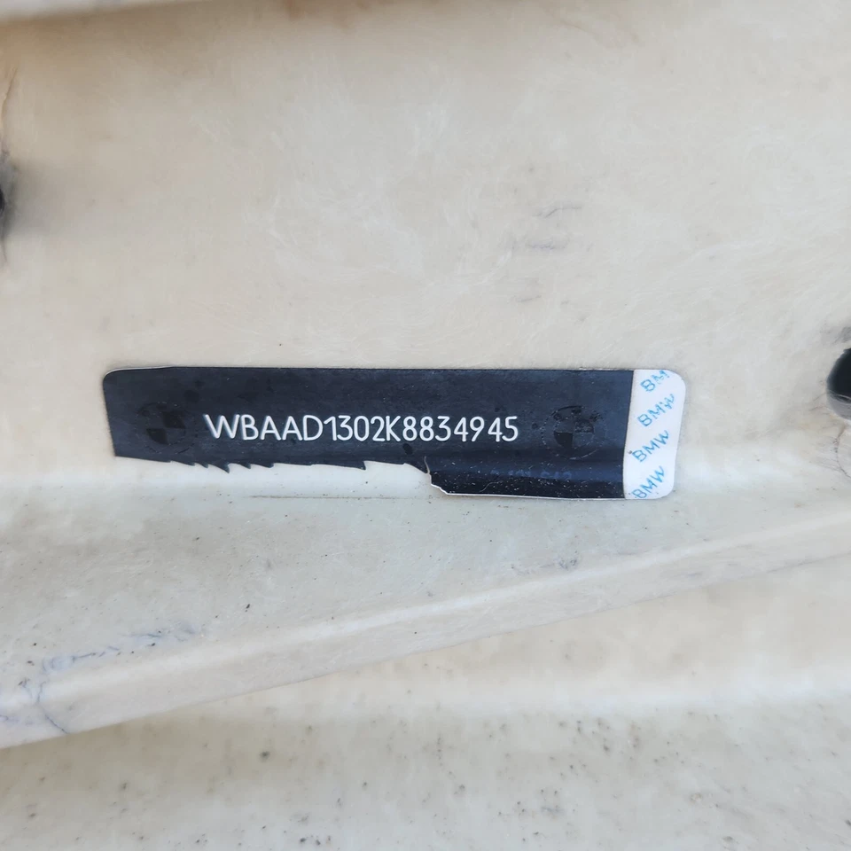 Conjunto de parachoques trasero de plástico BMW E30 1988-1991 318i 325i 325is 325is 325ix OEM Foto 4 de 4