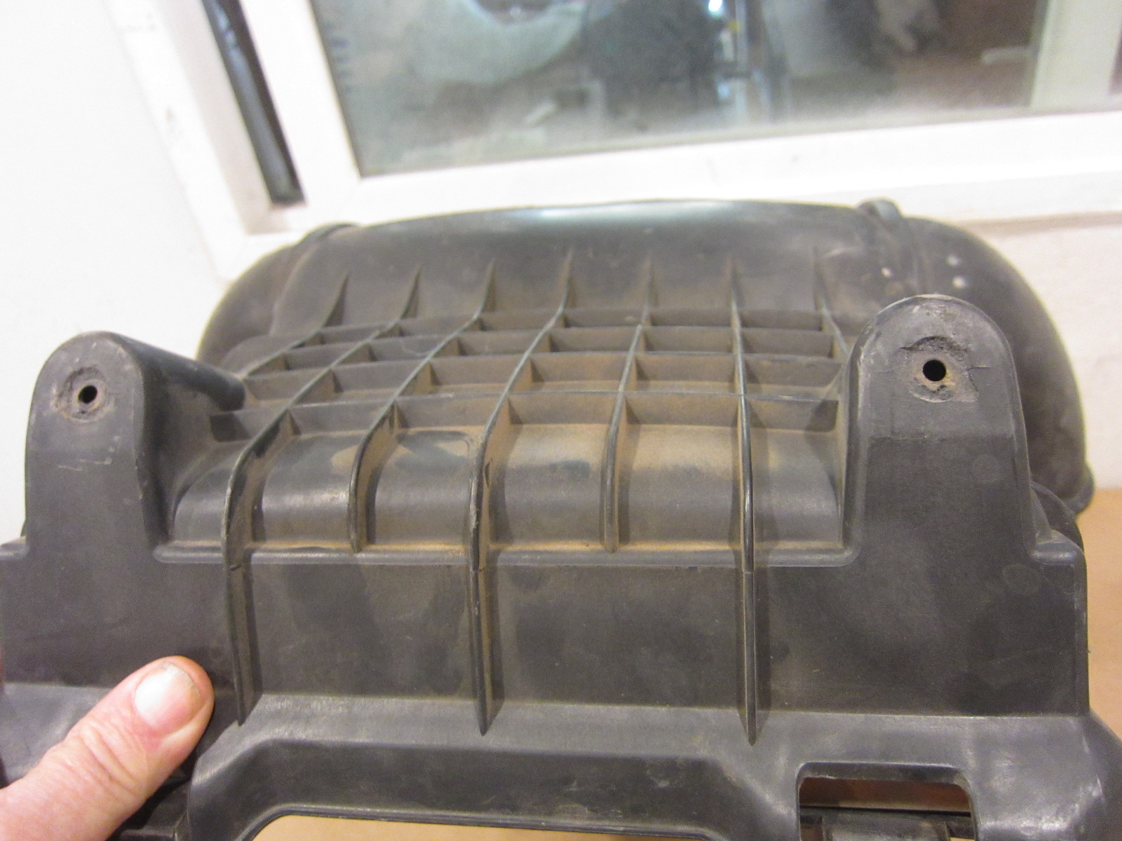 Maserati Quattroporte 03-07 -  Filter Box Assembly / Air Cleaner Intake 194852